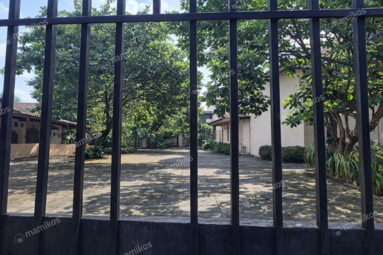 Rumah Sertifikat SHM 4 Kamar Tidur 3 Kamar Mandi Sunrise Garden Jakarta Barat - Photo 4