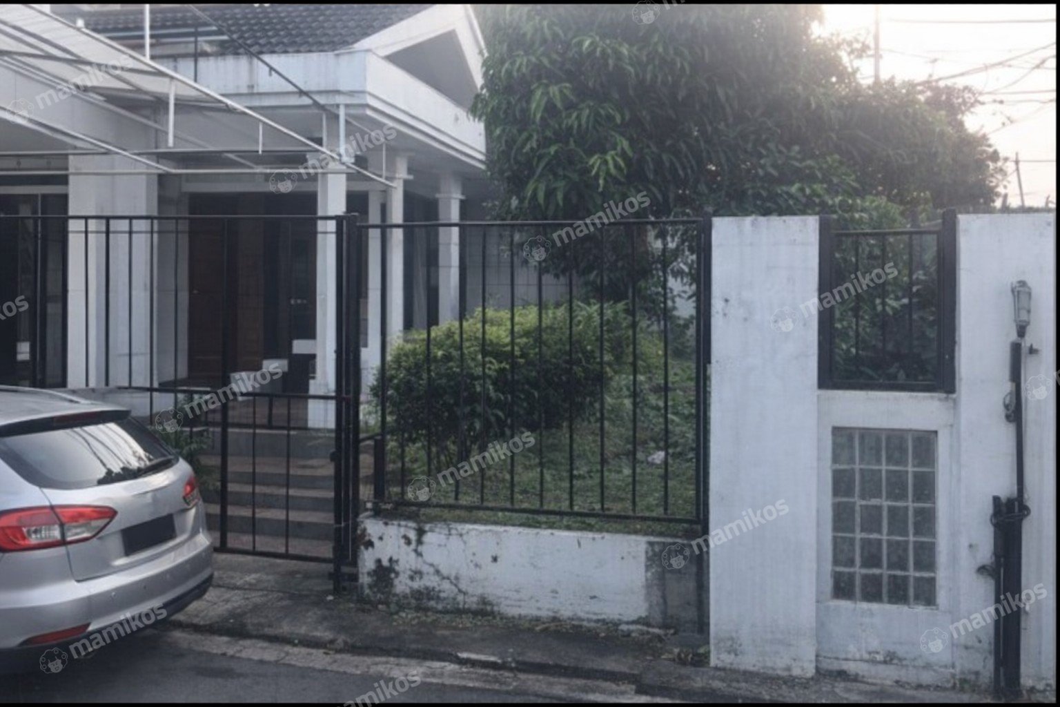 Rumah Sertifikat SHM 6 Kamar Tidur 3 Kamar Mandi Cijantung Jakarta Timur - Photo 2
