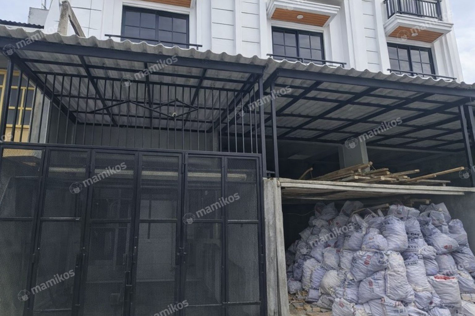 Rumah Sertifikat SHM 3 Kamar Tidur 5 Kamar Mandi Duri Kepa Jakarta Barat