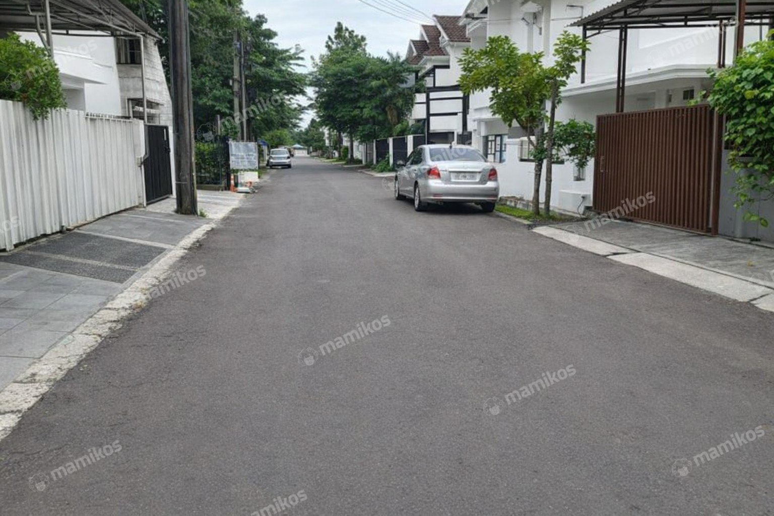 Rumah Sertifikat SHM 5 Kamar Tidur 4 Kamar Mandi Kelapa Gading Jakarta Utara