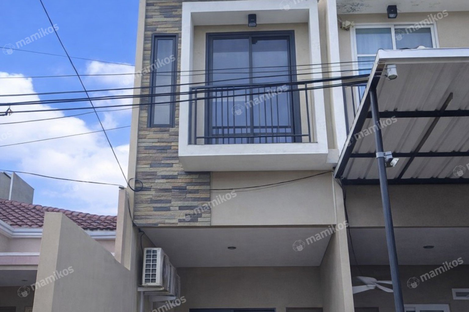 Rumah Sertifikat SHM 3 Kamar Tidur 3 Kamar Mandi Kebon Jeruk Jakarta Barat