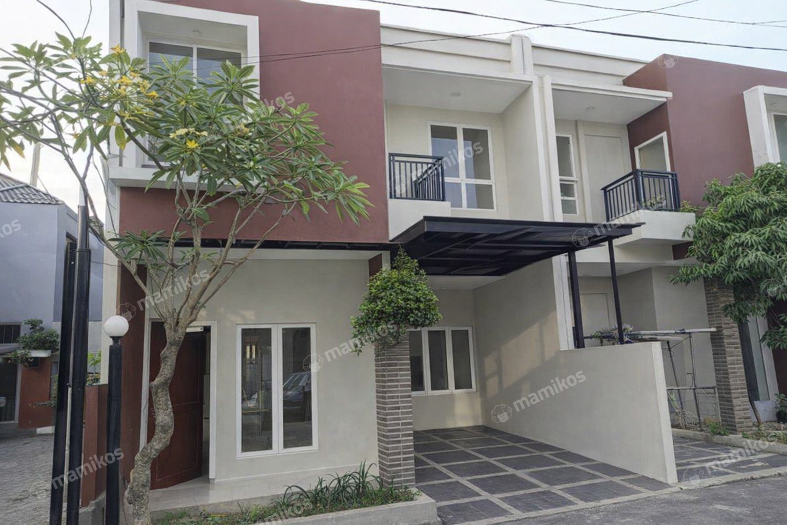Rumah Sertifikat SHM 4 Kamar Tidur 4 Kamar Mandi Cipedak Jakarta Selatan