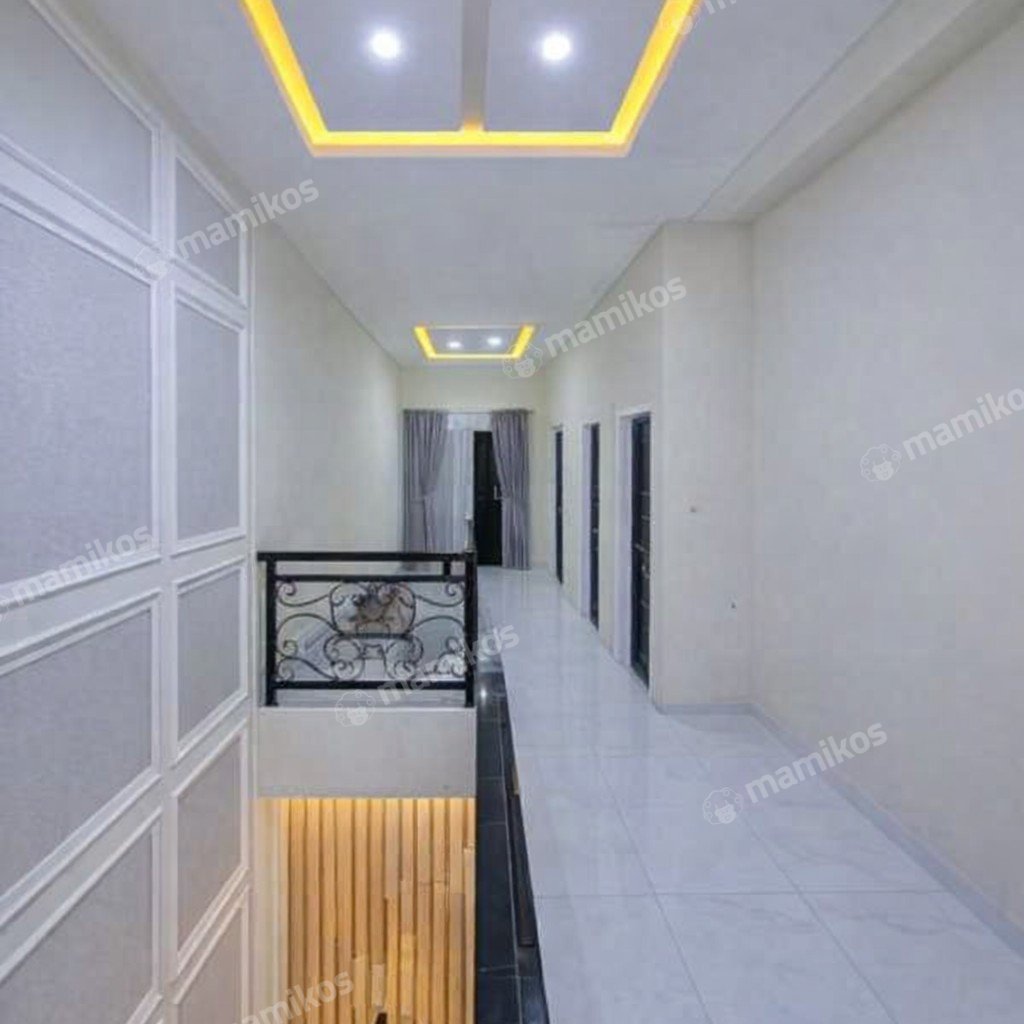 Rumah Sertifikat SHM 4 Kamar Tidur 4 Kamar Mandi Jagakarsa Jakarta Selatan - Photo 4