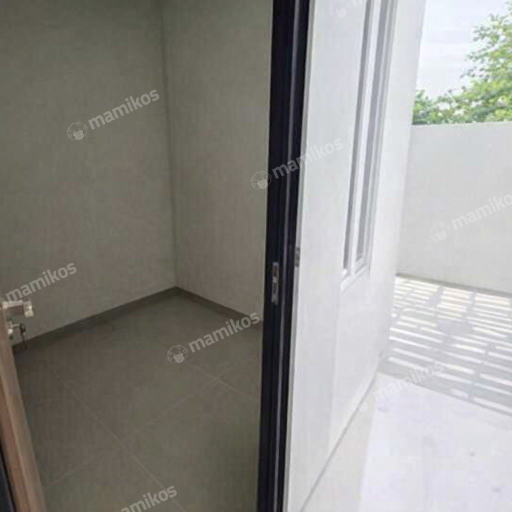 Rumah Sertifikat SHM 3 Kamar Tidur 3 Kamar Mandi Grogol Jakarta Barat - Photo 2