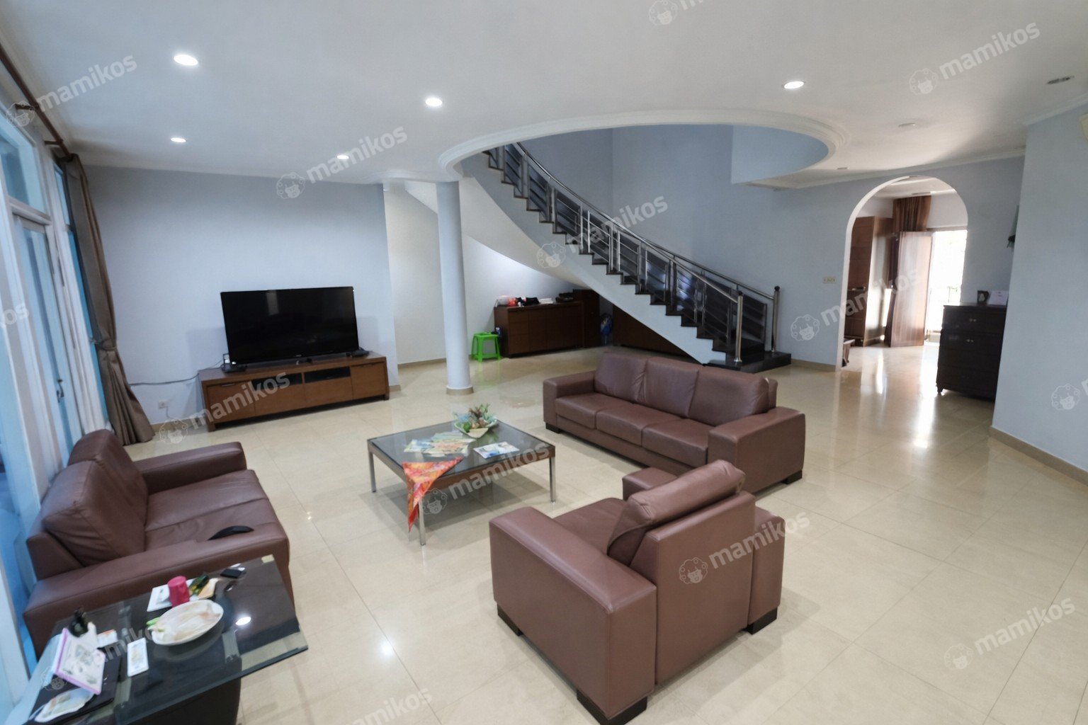 Rumah Sertifikat SHM 5 Kamar Tidur 5 Kamar Mandi Pantai Indah Kapuk Jakarta Utara - Photo 3