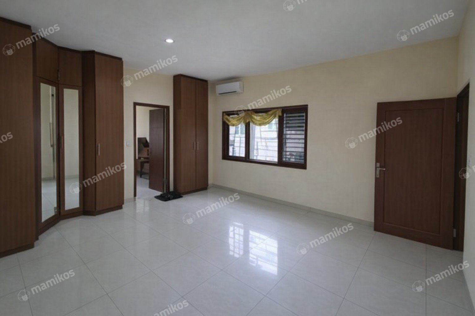 Rumah Sertifikat SHM 4 Kamar Tidur 5 Kamar Mandi Kebayoran Lama Jakarta Selatan - Photo 2