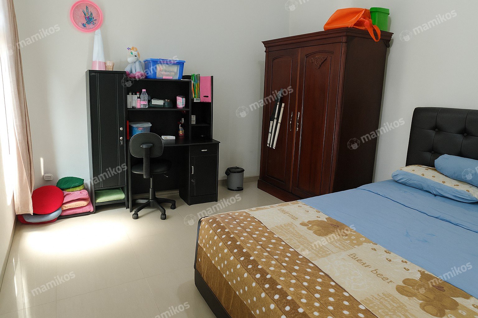Rumah Sertifikat SHM 3 Kamar Tidur 3 Kamar Mandi Kebon Jeruk Jakarta Barat - Photo 3