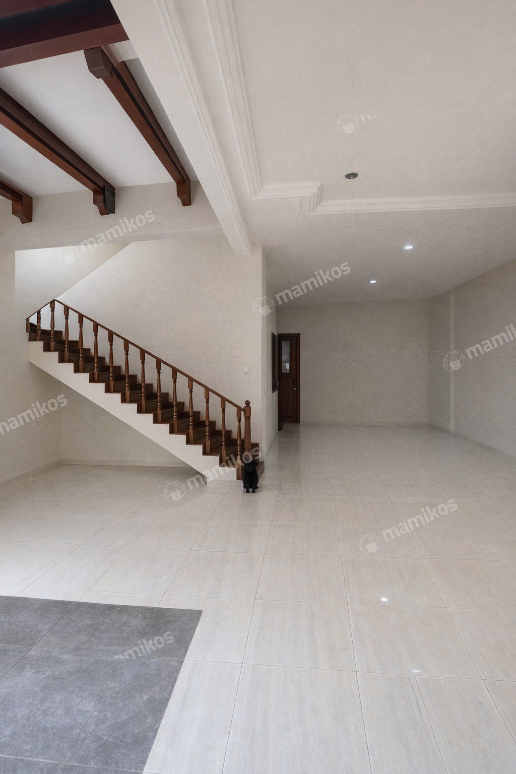 Rumah Sertifikat SHM 4 Kamar Tidur 3 Kamar Mandi Kebon Jeruk Jakarta Barat - Photo 2