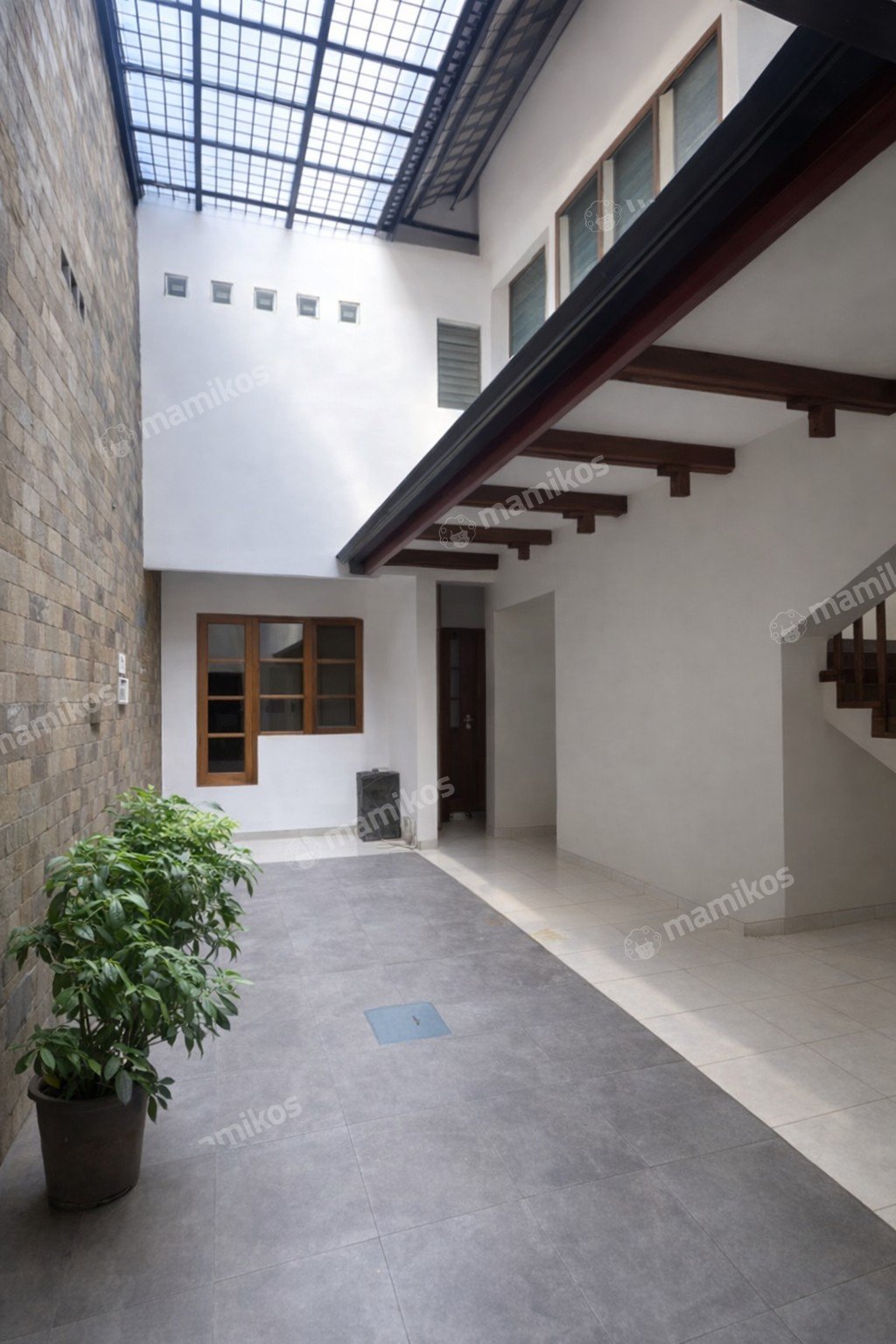 Rumah Sertifikat SHM 4 Kamar Tidur 3 Kamar Mandi Kebon Jeruk Jakarta Barat - Photo 4