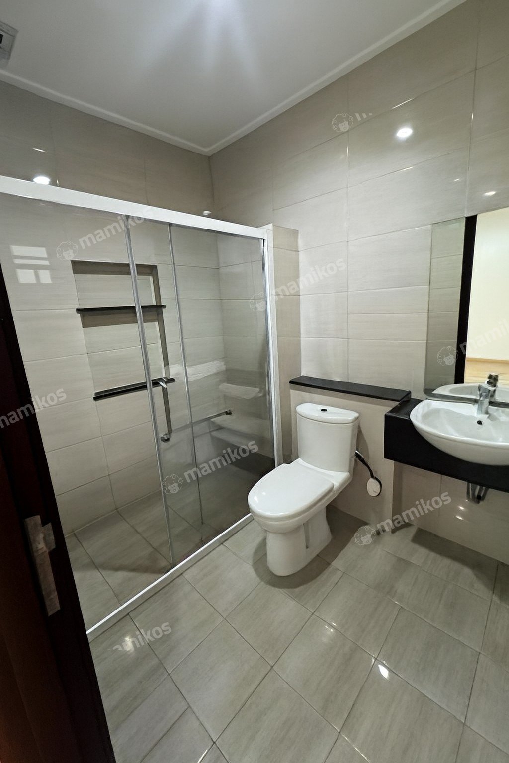 Rumah Sertifikat SHM 3 Kamar Tidur 3 Kamar Mandi Pantai Indah Kapuk Jakarta Utara - Photo 4