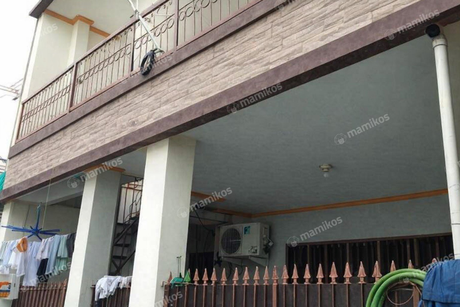 Rumah Sertifikat HGB 8 Kamar Tidur 3 Kamar Mandi Tomang Jakarta Barat