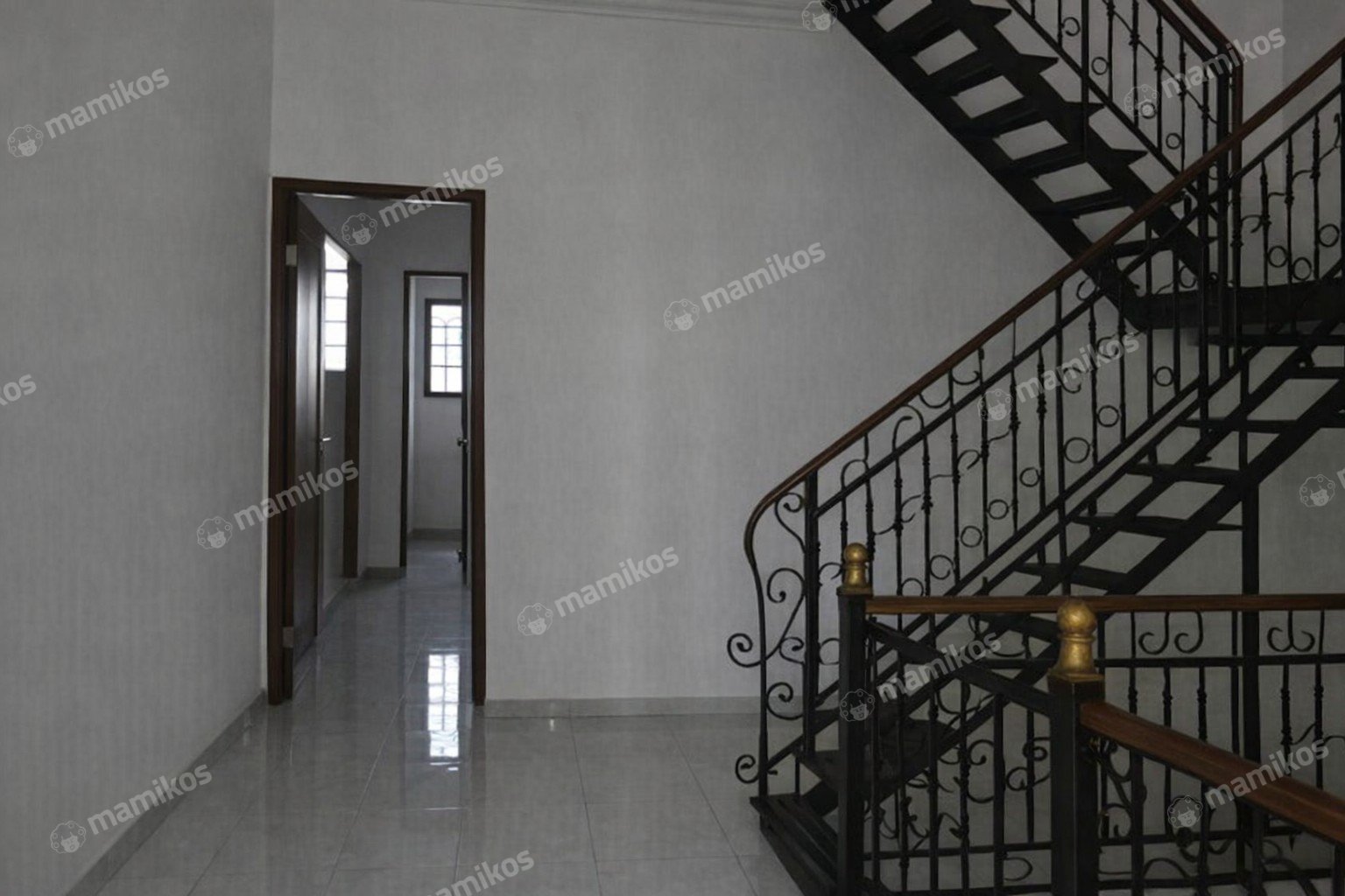 Rumah Sertifikat SHM 3 Kamar Tidur 3 Kamar Mandi Sunter Jakarta Utara - Photo 4