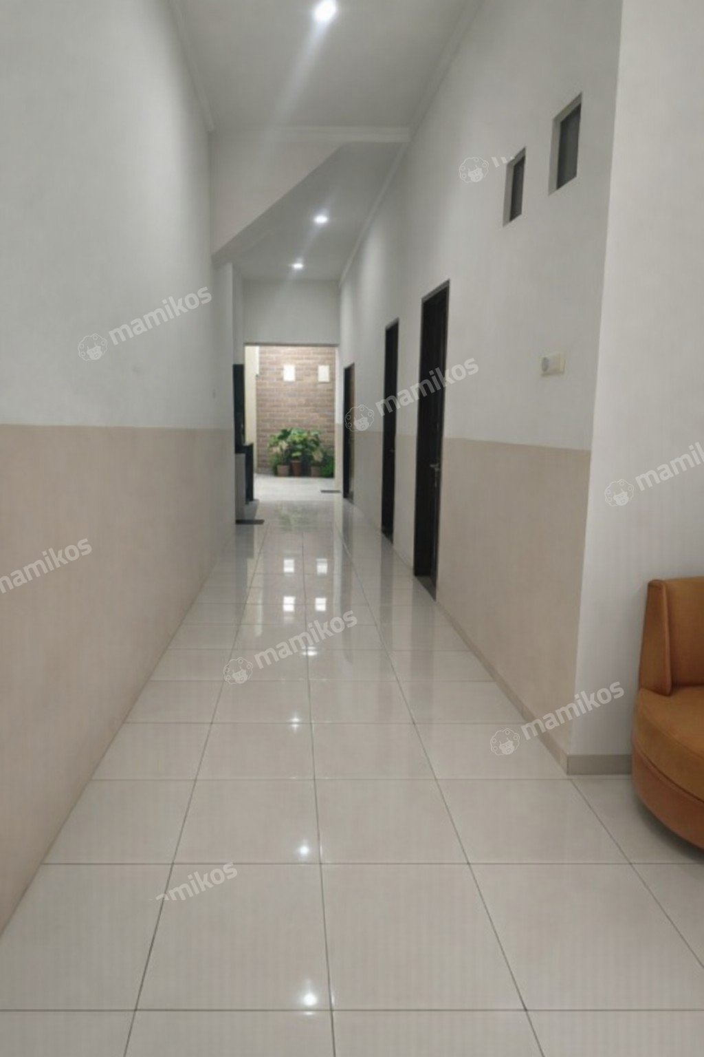 Rumah Sertifikat SHM 6 Kamar Tidur 4 Kamar Mandi Tanjung Duren Jakarta Barat - Photo 4