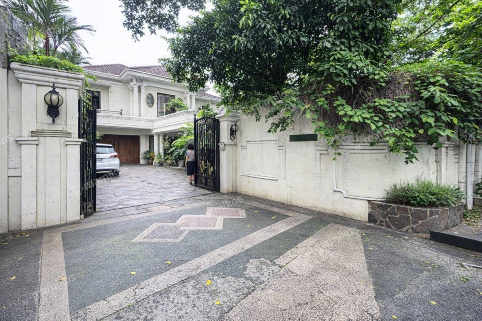 Rumah Sertifikat SHM 5 Kamar Tidur 5 Kamar Mandi Pancoran Jakarta Selatan