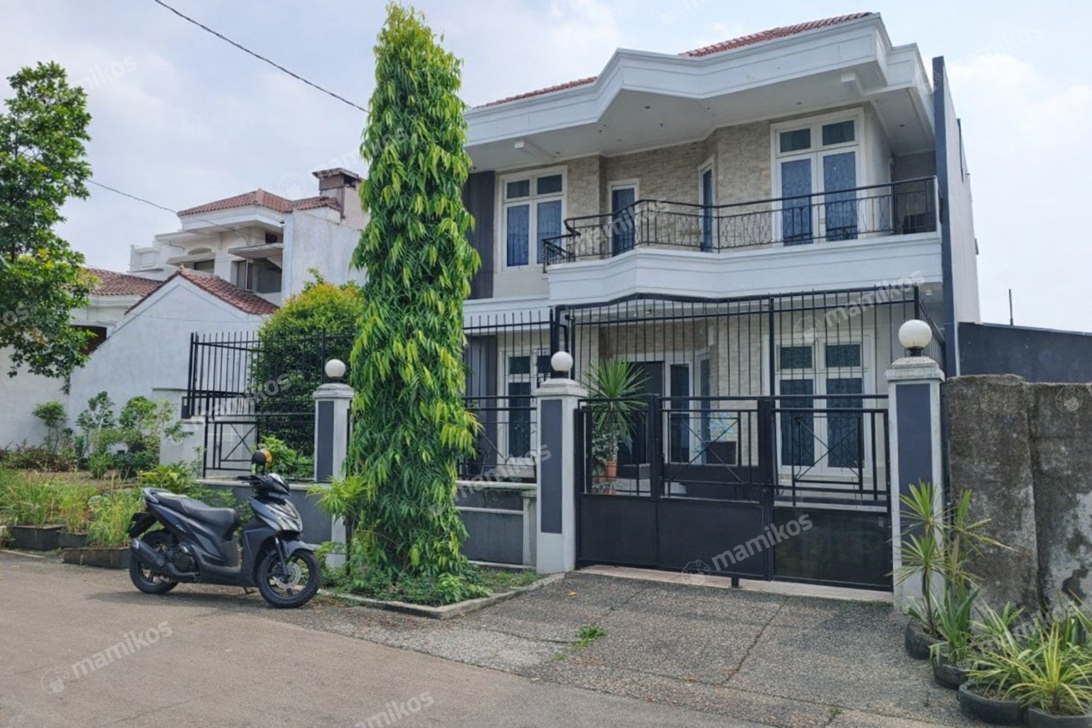Rumah Sertifikat SHM 4 Kamar Tidur 2 Kamar Mandi Meruya Jakarta Barat