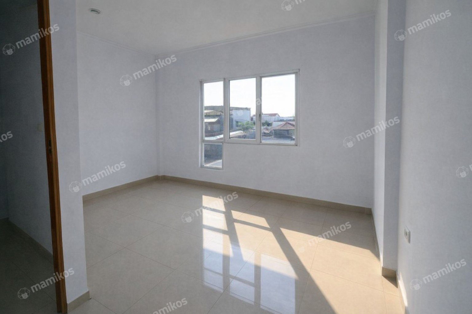 Rumah Sertifikat SHM 3 Kamar Tidur 3 Kamar Mandi Tomang Jakarta Barat - Photo 5