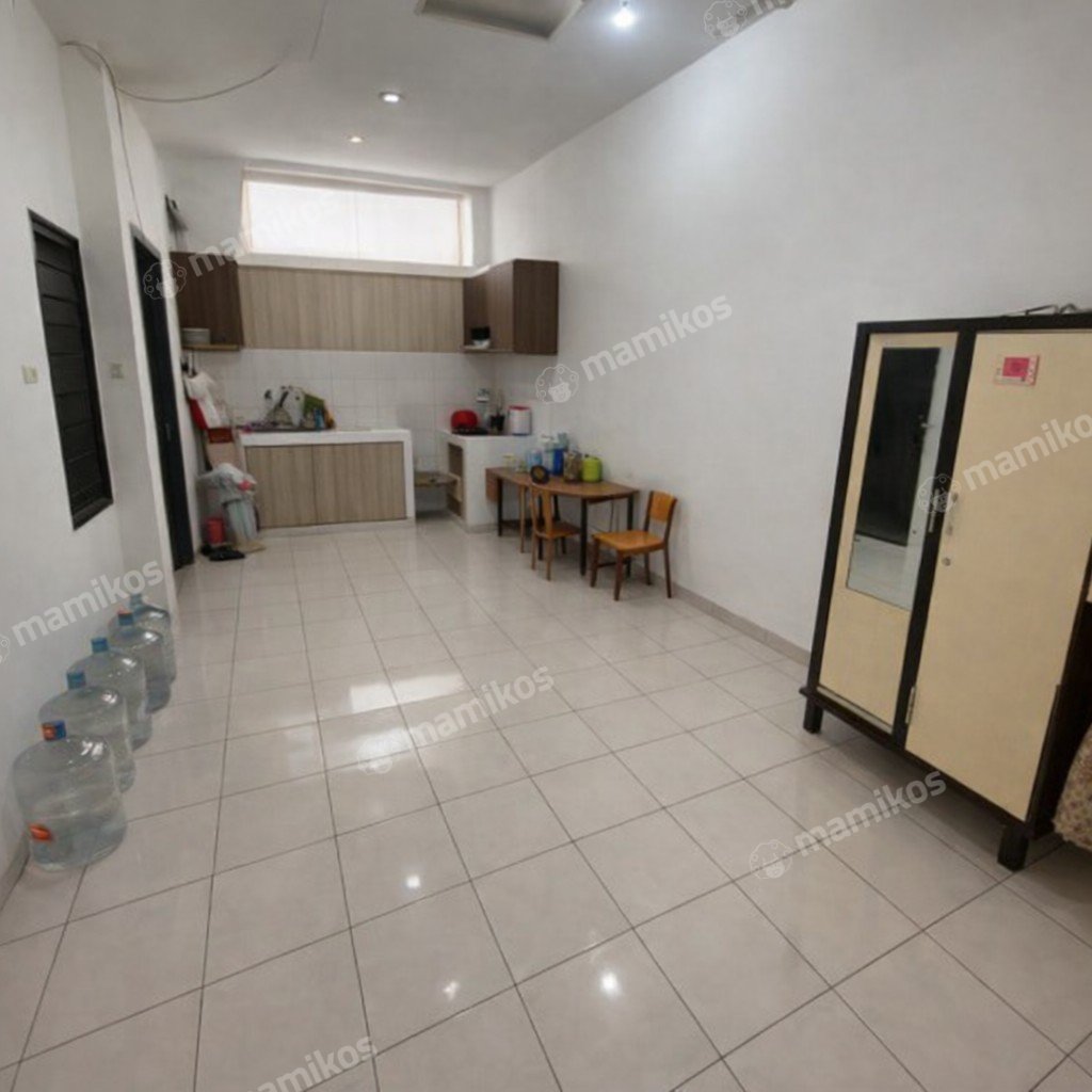 Rumah Sertifikat SHM 5 Kamar Tidur 3 Kamar Mandi Taman Ratu Jakarta Barat - Photo 3