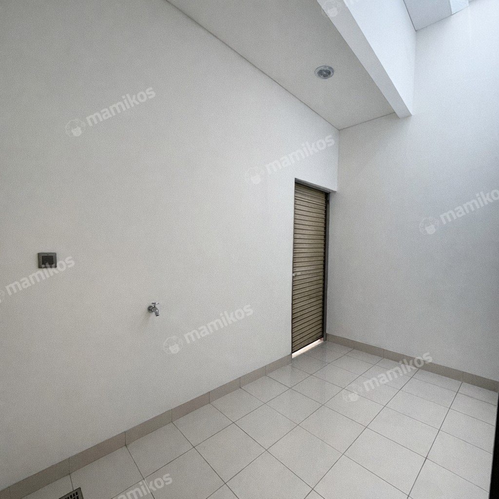 Rumah 3 Kamar Tidur 2 Kamar Mandi 3 Lantai Pantai Indah Kapuk Jakarta Utara - Photo 2